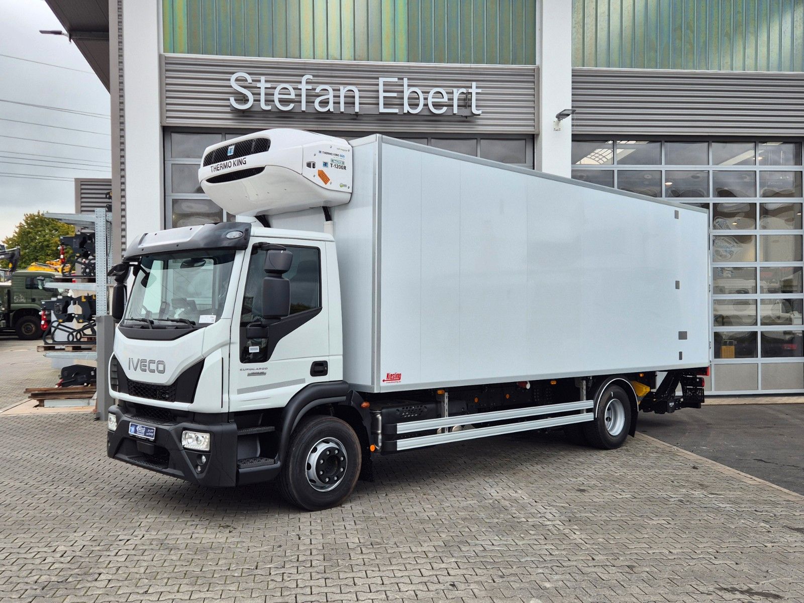 Fahrzeugabbildung Iveco Eurocargo ML160E28/P LBW Bär ThermoKing T-1200R