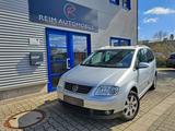 Volkswagen Touran 2.0 EcoFuel "Highline" *NAVI*AHK*SHZ*REAR - VW Touran bis 5.000 Euro