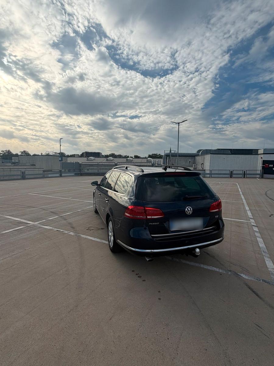 Volkswagen Passat 2011 — photo 5