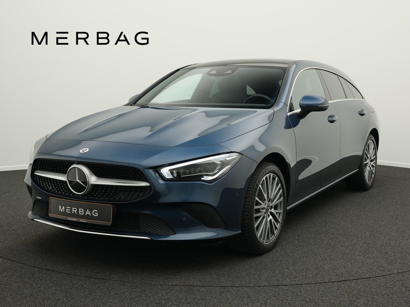 MERCEDES-BENZ CLA 250 e Shooting Brake Multi+Pano+360°+AHK