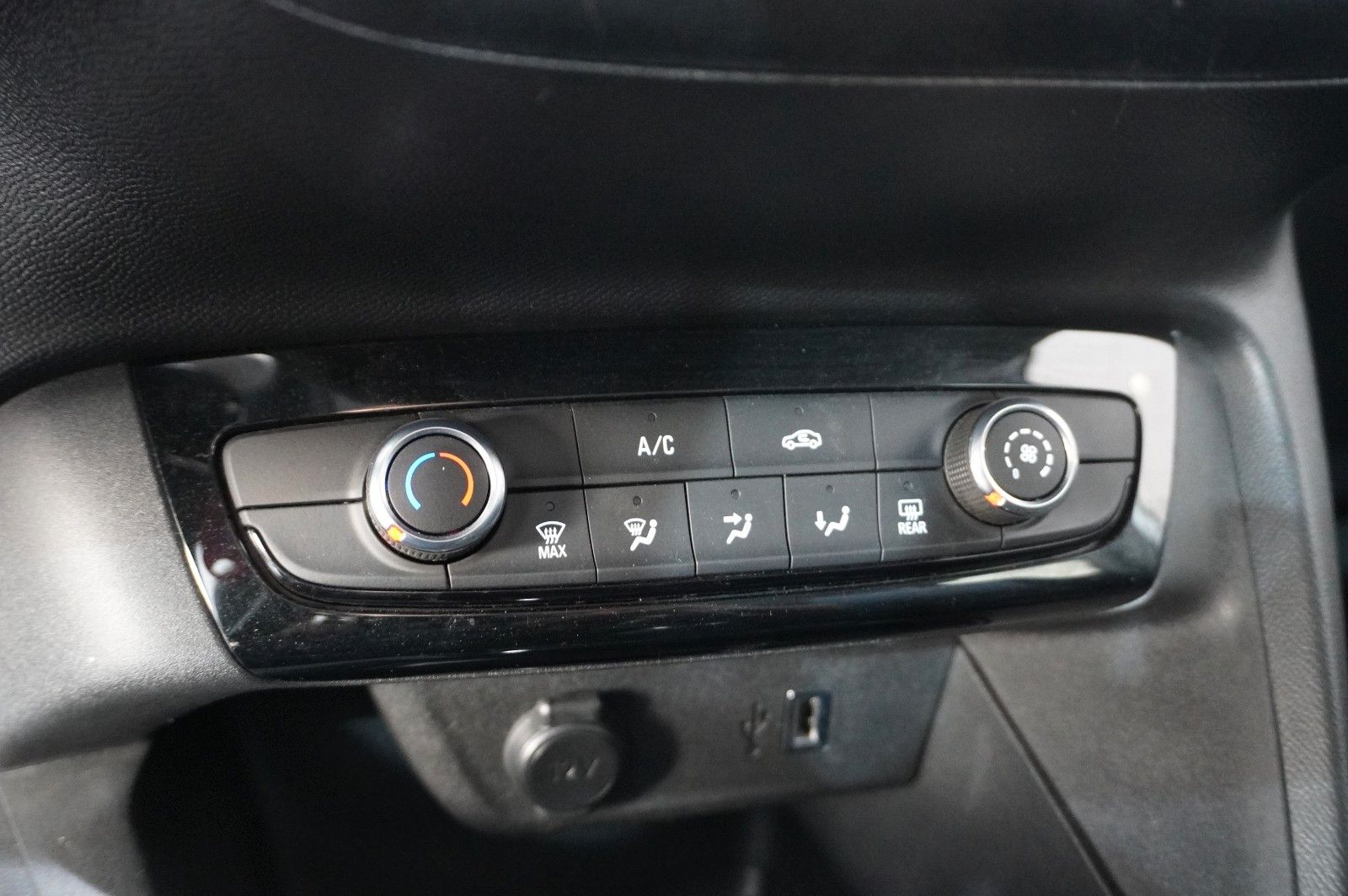 Fahrzeugabbildung Opel Corsa F 1.2 ELEGANCE NAVI/LED/TEMP./SPORT/DAB+