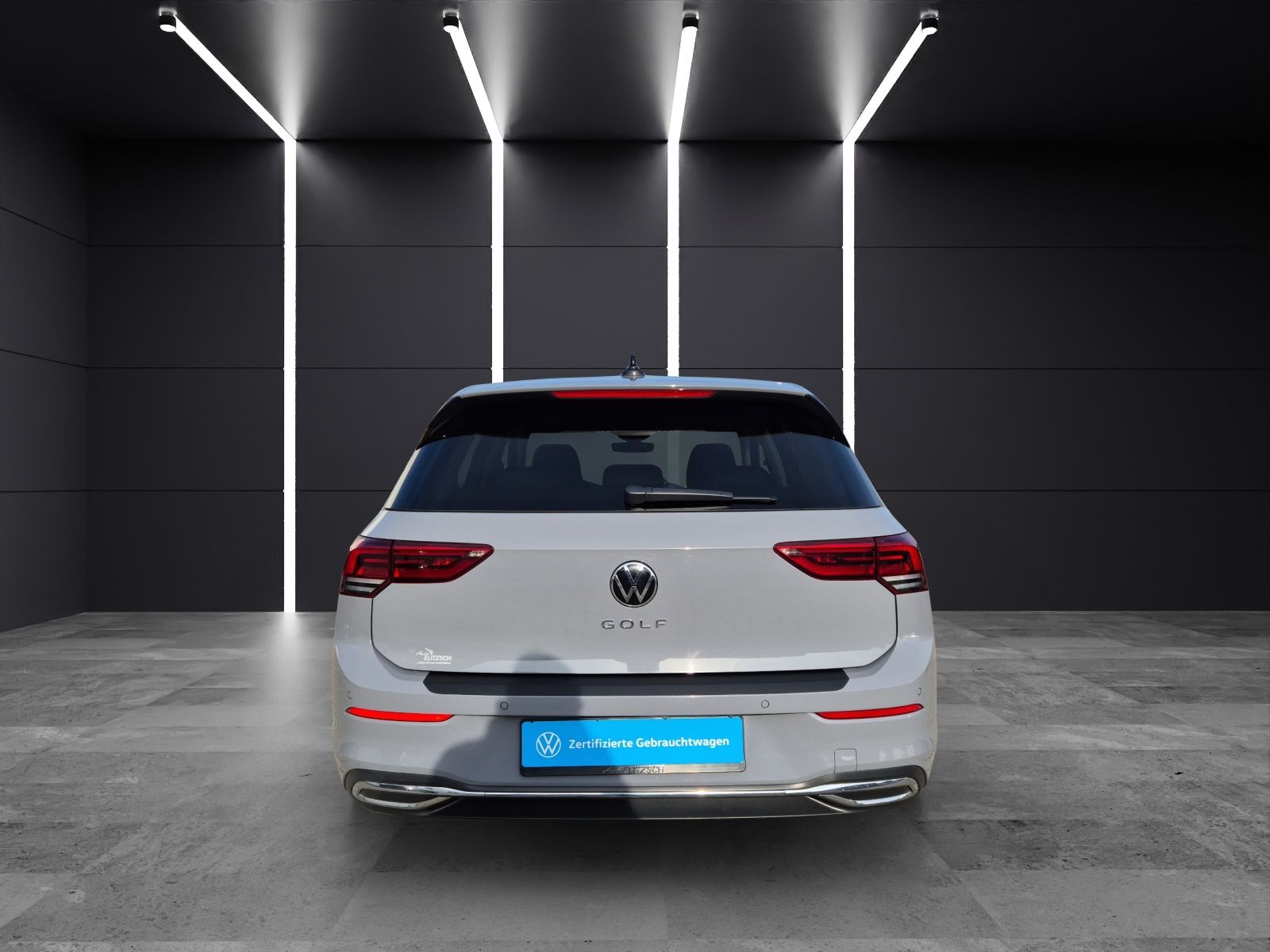 Fahrzeugabbildung Volkswagen Golf VIII Move TDI DSG LED ACC AHK PANO HuD AID