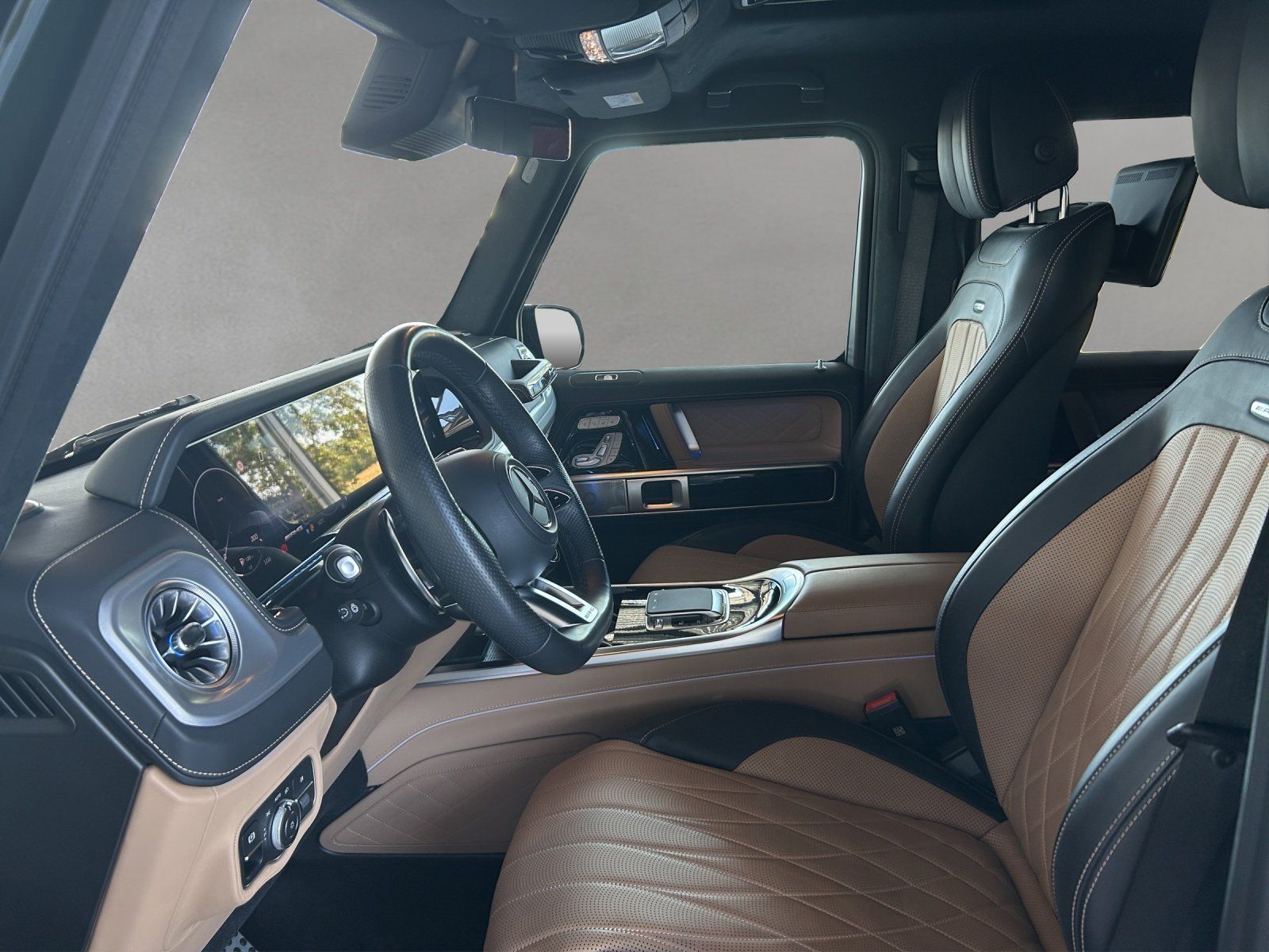 Fahrzeugabbildung Mercedes-Benz G 63 AMG Superior AHK Standhz Perf.Pkt KeyGo GSD