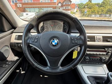 BMW 318 - 12