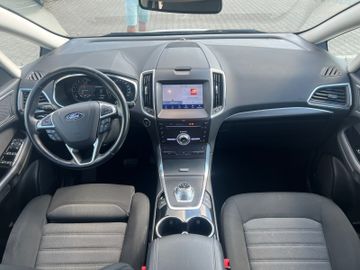 Ford S-Max - 10