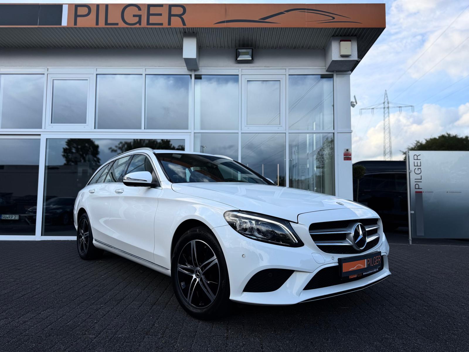 Mercedes-Benz C300d T 4Matic*HUD*CarPlay*360°*Ambiente*Shz*LED