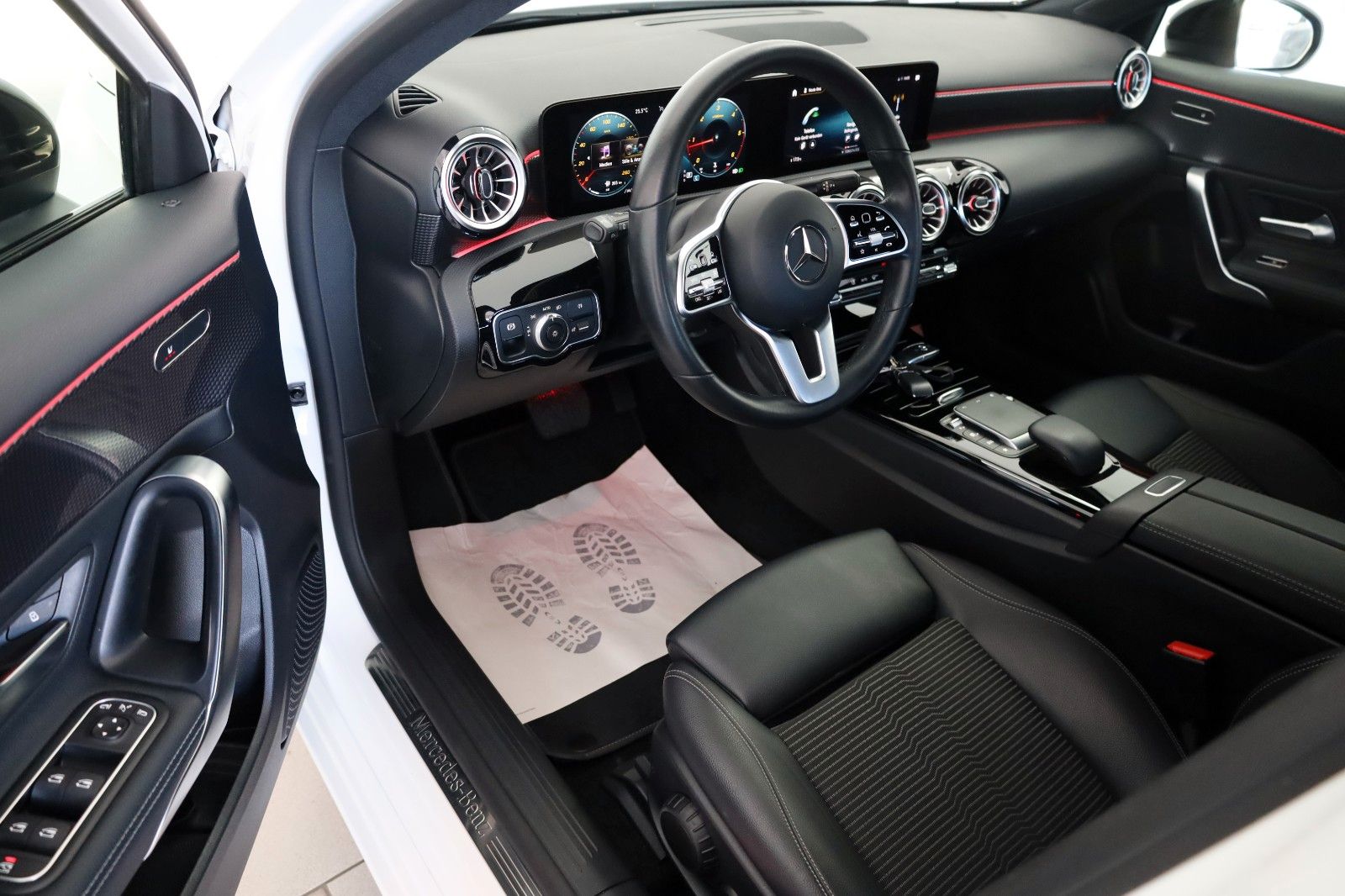 Fahrzeugabbildung Mercedes-Benz A 220 d Progressive Night-Pak,Carplay,Kamera,+WR