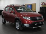 Dacia Sandero II Stepway Ambiance KLIMA/UNFALLFREI/TOP - Dacia Sandero: Rot
