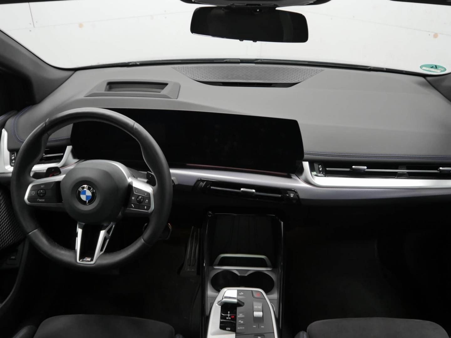 Fahrzeugabbildung BMW 220i M Sportpaket Pano.Dach Driving Assistant Pl