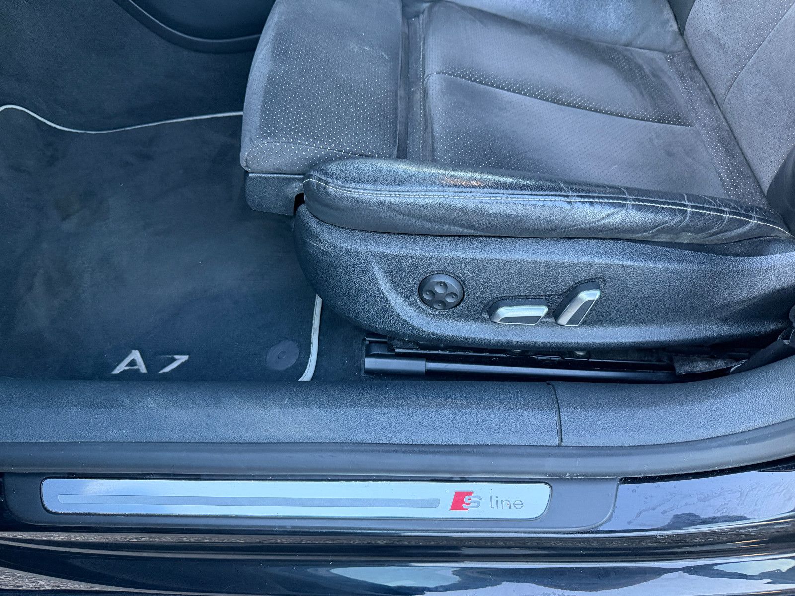 Fahrzeugabbildung Audi A7 3.0 TDI clean Quattro/S-LINE/MATRIX/KAMERA