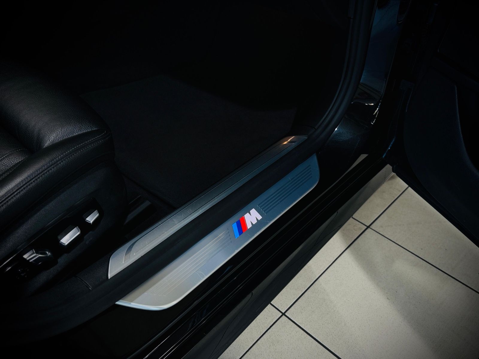 BMW 750i xDrive M Sport|DEUTSCH|UNFALLFREI|PREMIUM foto 18