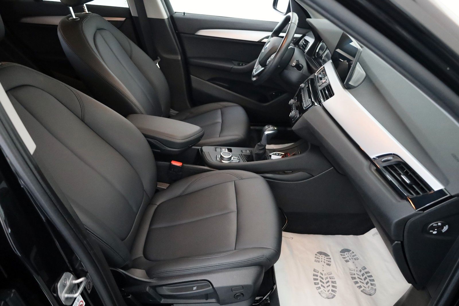 Fahrzeugabbildung BMW X1 xDrive25e Advantage,Leder,Navi,LED,Kamera,HUD