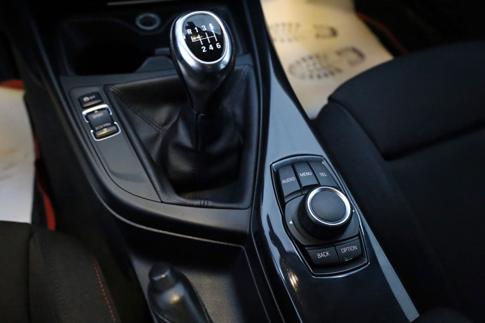 Fahrzeugabbildung BMW 118i Lim. 5-trg. Sport Line SH,PDC,SR+WR