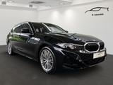 BMW 320 d xDrive Touring   Standheizung,Panoramadach