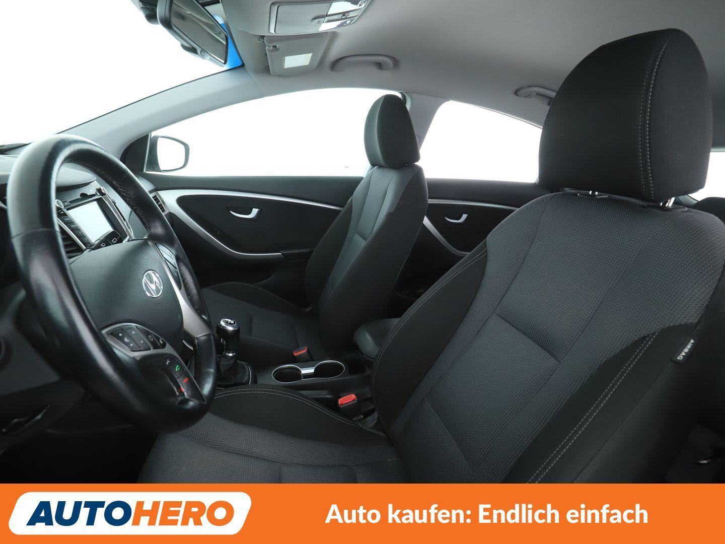 Hyundai i30 1.4 Comfort *NAVI*TEMPO*PDC*SHZ*ALU*KLIMA*