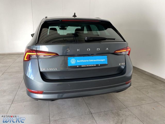 Octavia Combi 1.5 TSI DSG Clever NAVI KLIMA PANO
