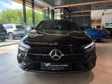 Mercedes-Benz A 180 +AUTOMATIK+PANO+TOTWINKEL+360+KEYLESS+ - gebrauchte Mercedes-Benz A 180 aus dem Jahr 2024