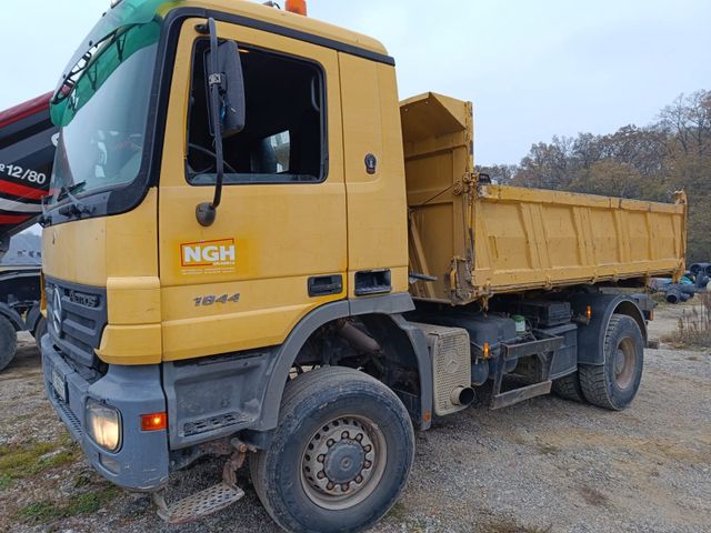 Mercedes-Benz ACTROS 1844 KIPPER KRAN ALLRAD 4X4