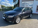 Volkswagen Tiguan  2.0 TDI Sondermodell Comfortline ! - Volkswagen Tiguan: Schwarz