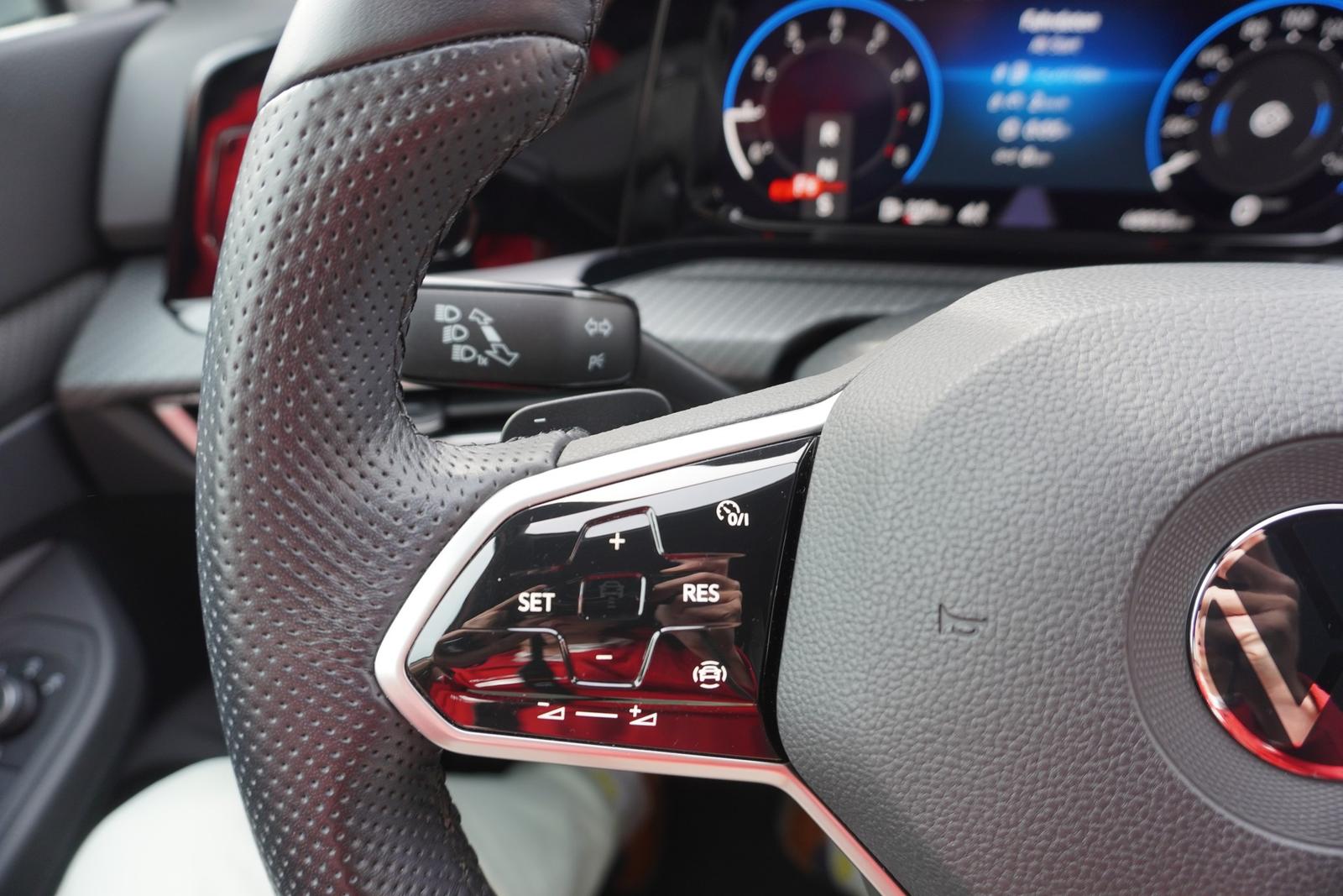 Volkswagen Golf VIII eTSI R-Line DSG App-Connect DAB LED, миниатюра 21