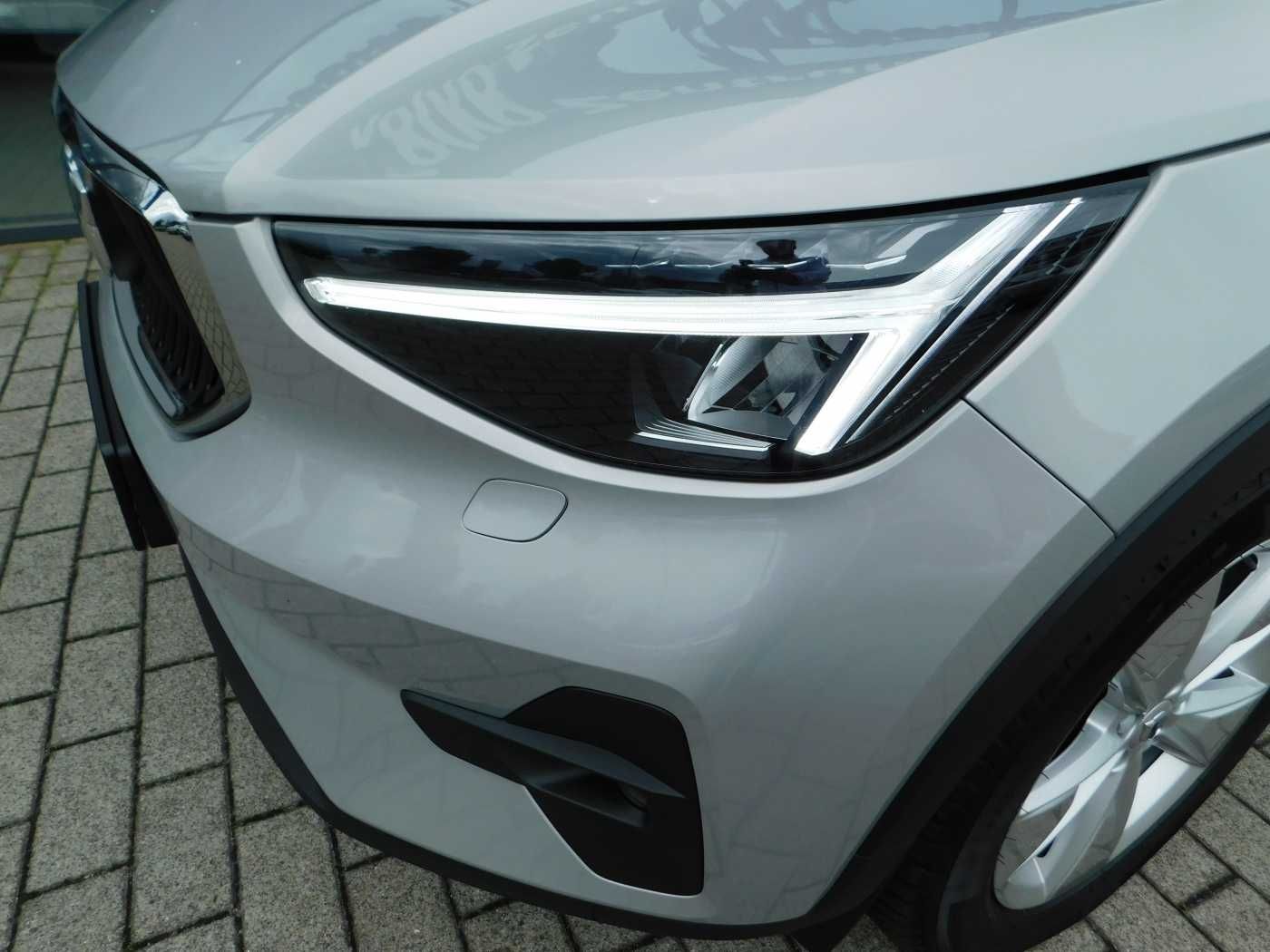 Fahrzeugabbildung Volvo XC40 B4 B DKG Core 'ACC, BLIS, AHK'