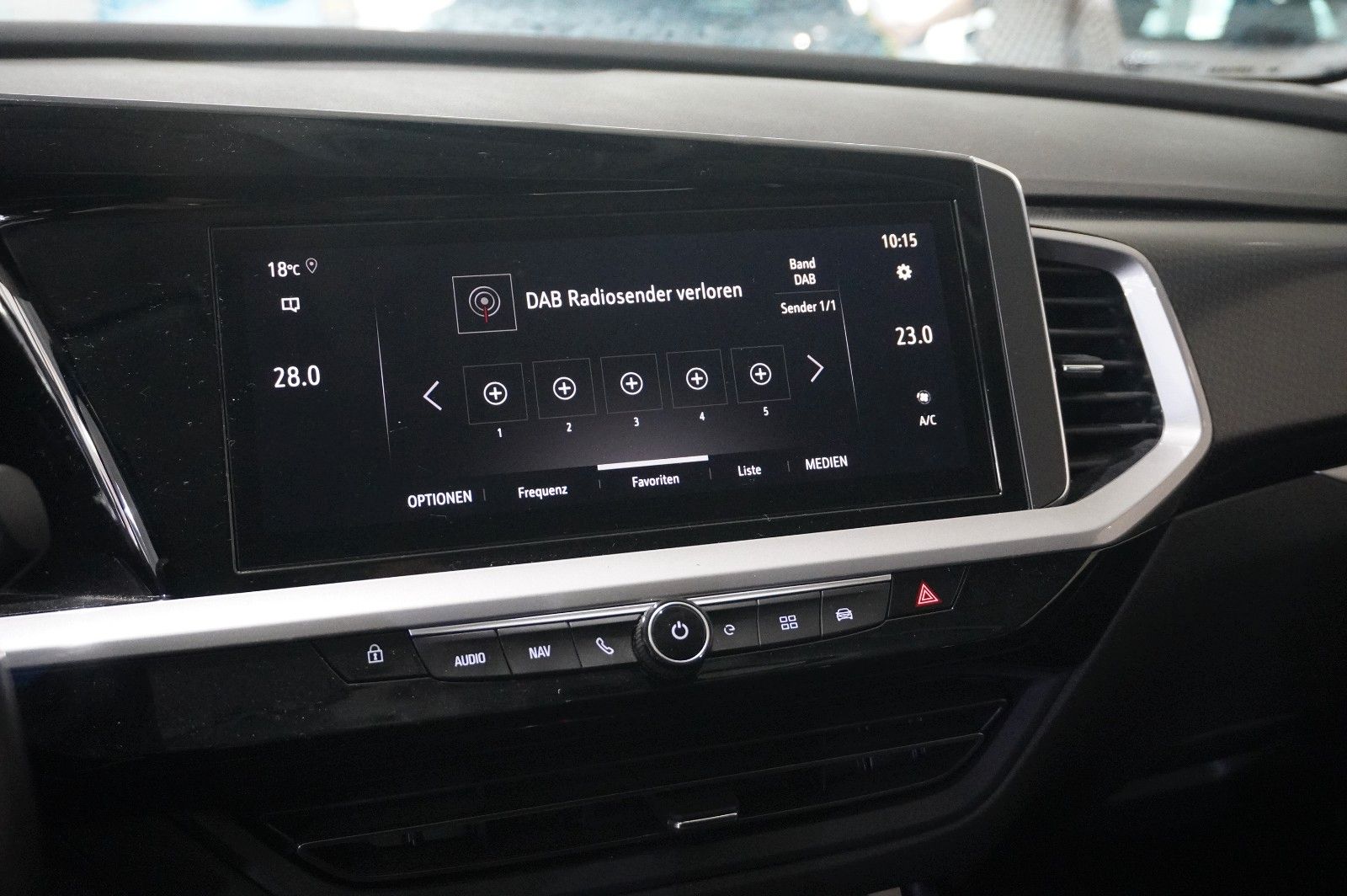 Fahrzeugabbildung Opel Grandland (X) GS LINE 4HYBRID NAVI/KAMERA/AHK