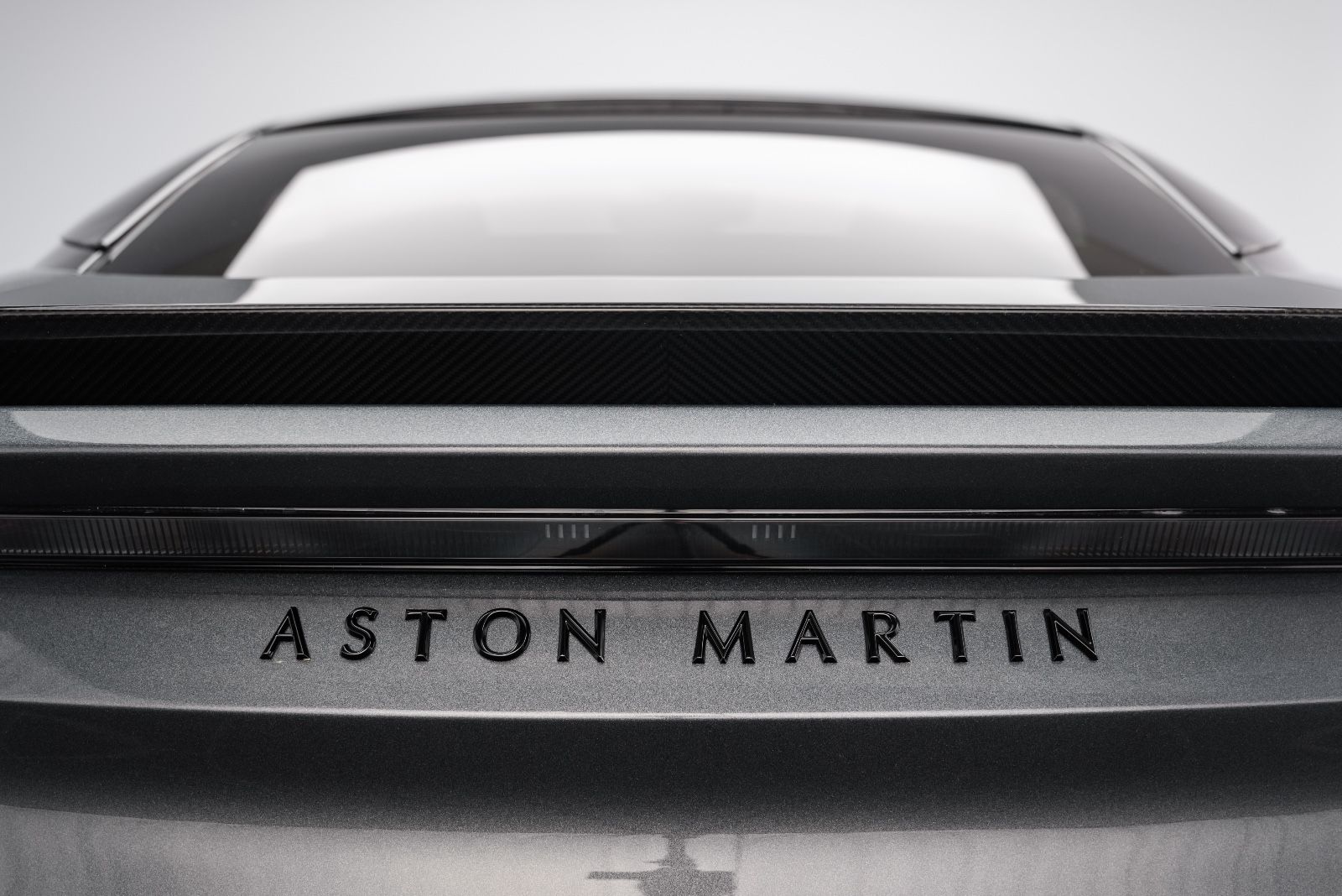 Fahrzeugabbildung Aston Martin DBS 770 Ultimate 1 OF 300/FULL CARBON