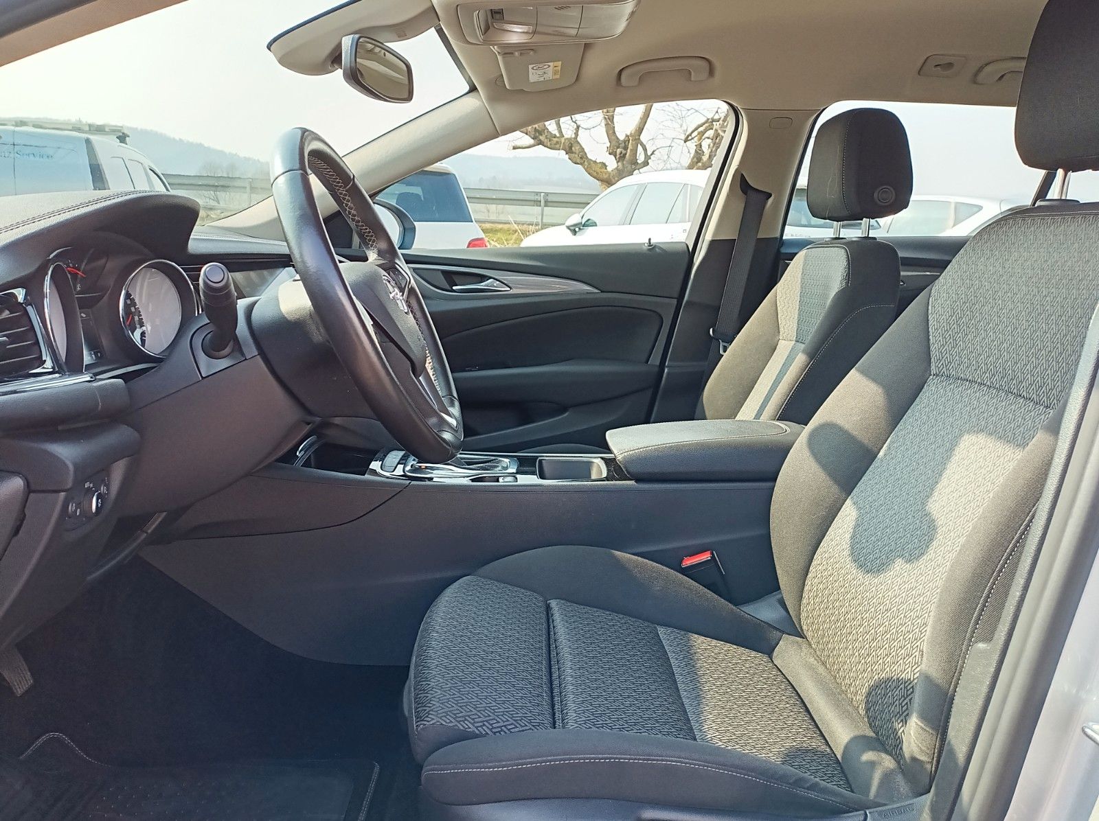 Fahrzeugabbildung Opel INSIGNIA B+SPORTSTOURER+BUSINESS+KAMERA+AHK+SH++
