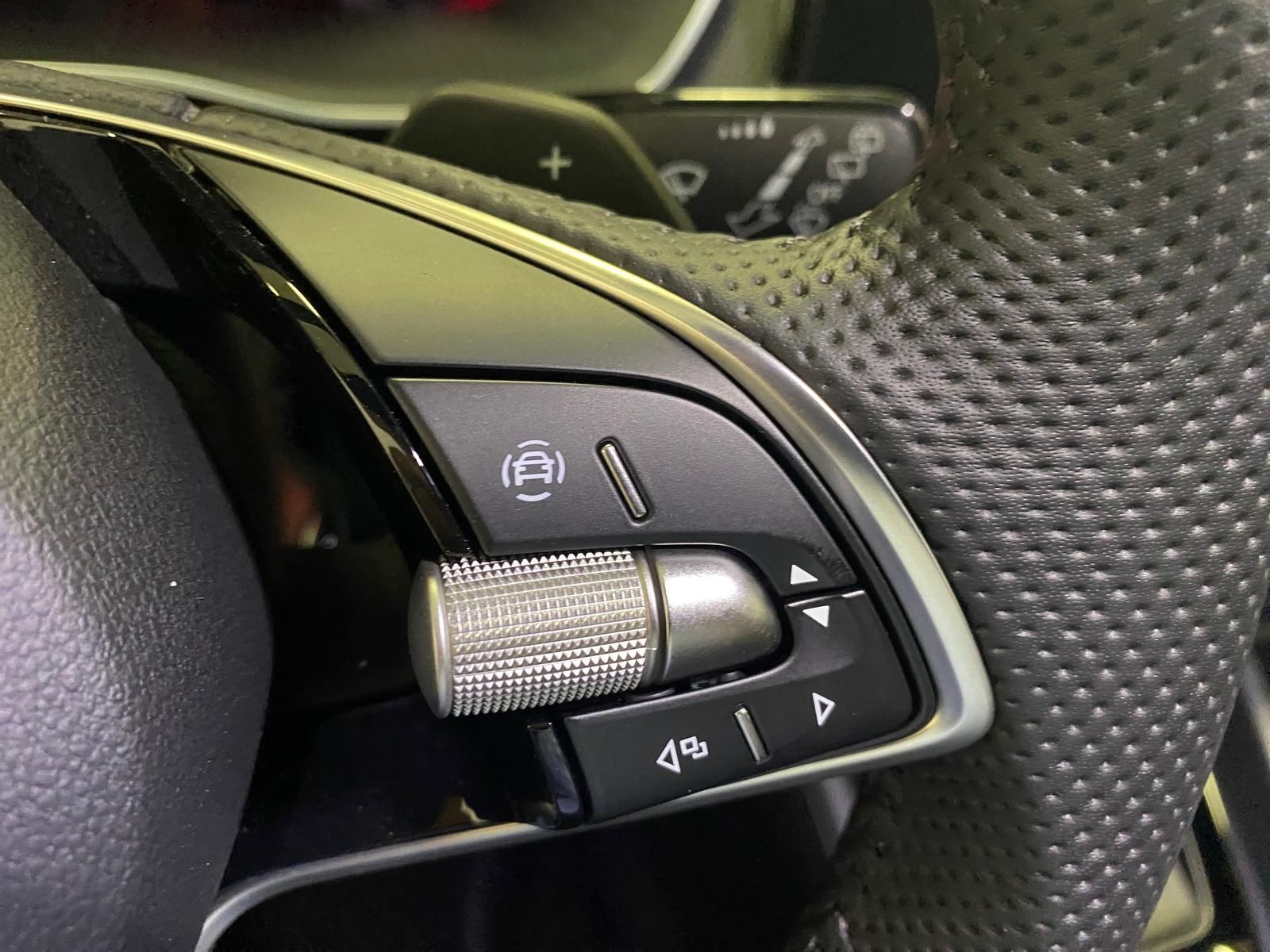 Fahrzeugabbildung SKODA Octavia 1.5 TSI DSG mHEV SPORTLINE+MATRIX+ACC+++