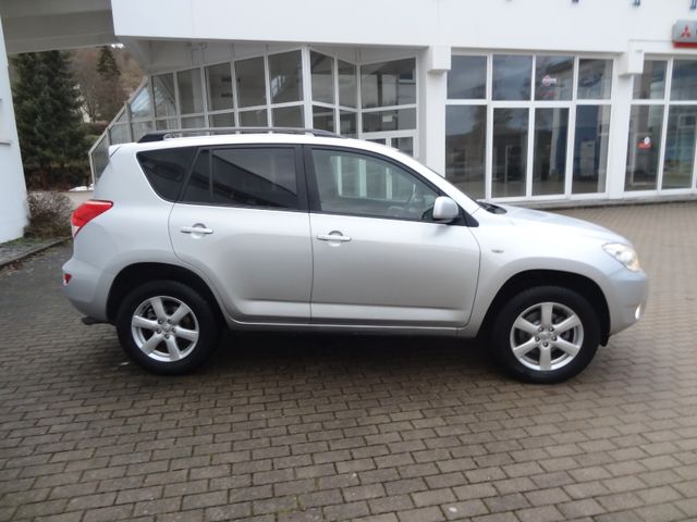 Fahrzeugabbildung Toyota RAV 4 RAV4 Team/4x4/1.Hand/59.900km/