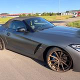BMW Z4 M40 frozen Gray Matt Harman Kardon  - BMW Z4 M40 mit 3 Türen