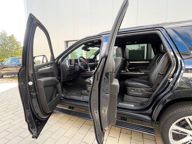Cadillac Escalade Sport Platinum 6.2l 2025 model
