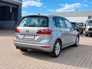 Volkswagen Golf - 8
