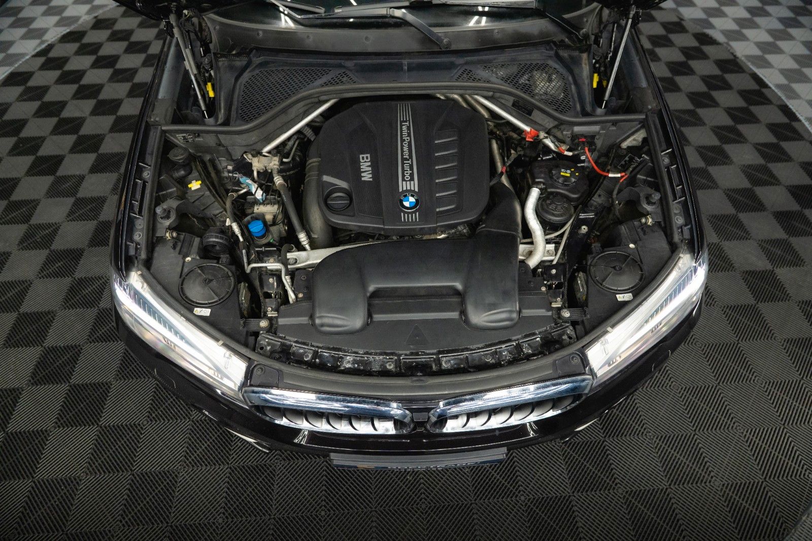 Fahrzeugabbildung BMW X5 xDrive 30d M Sport *Vollausstattung*Pano*ACC*