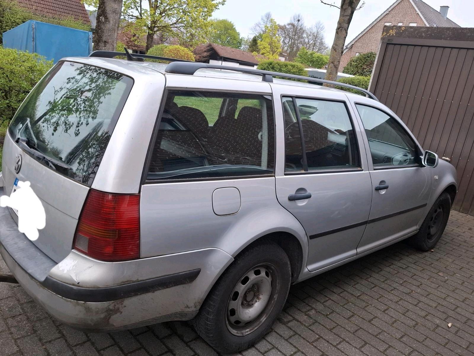 Volkswagen Golf 2005 — rear view
