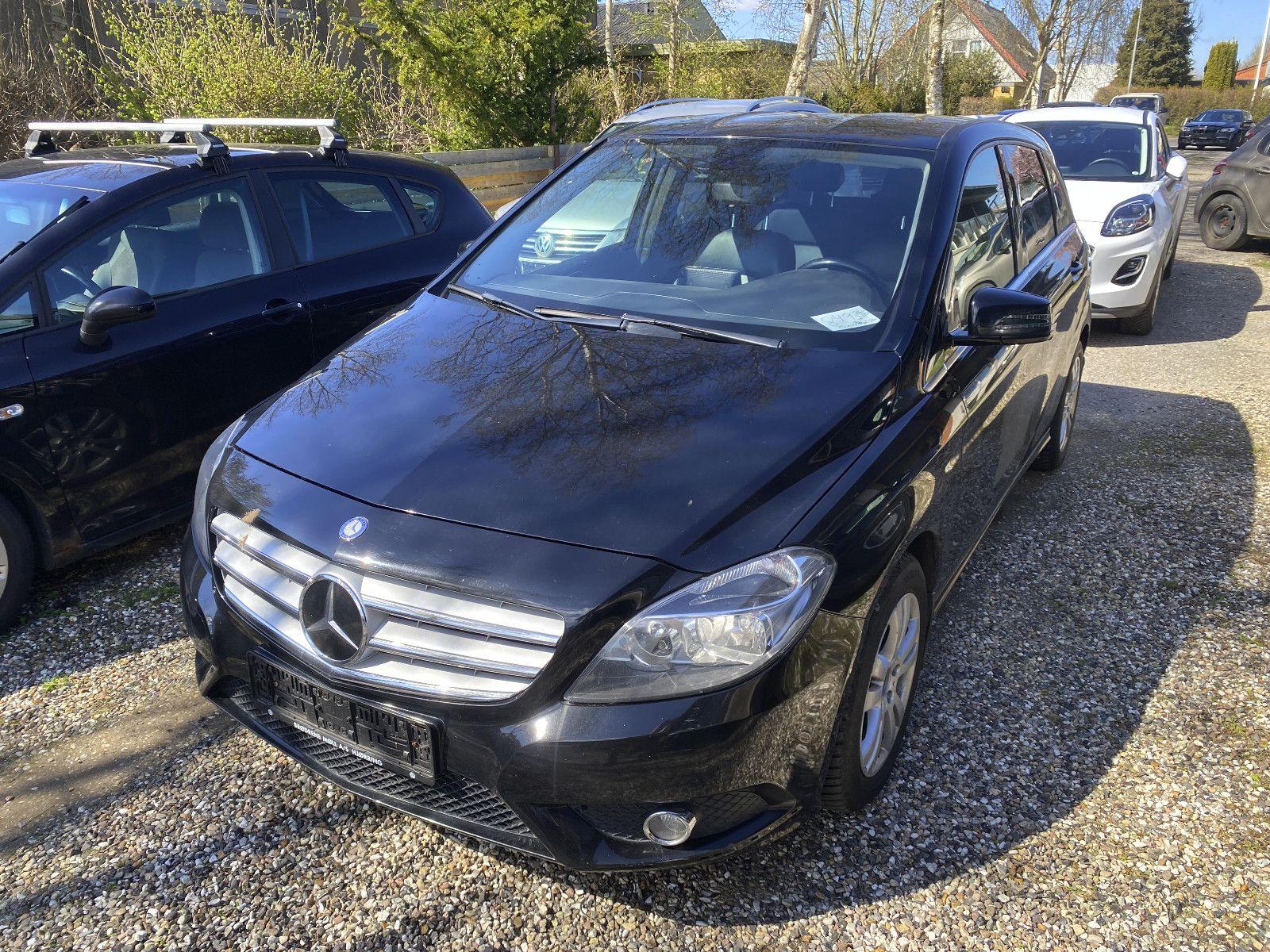 Mercedes-Benz B 200