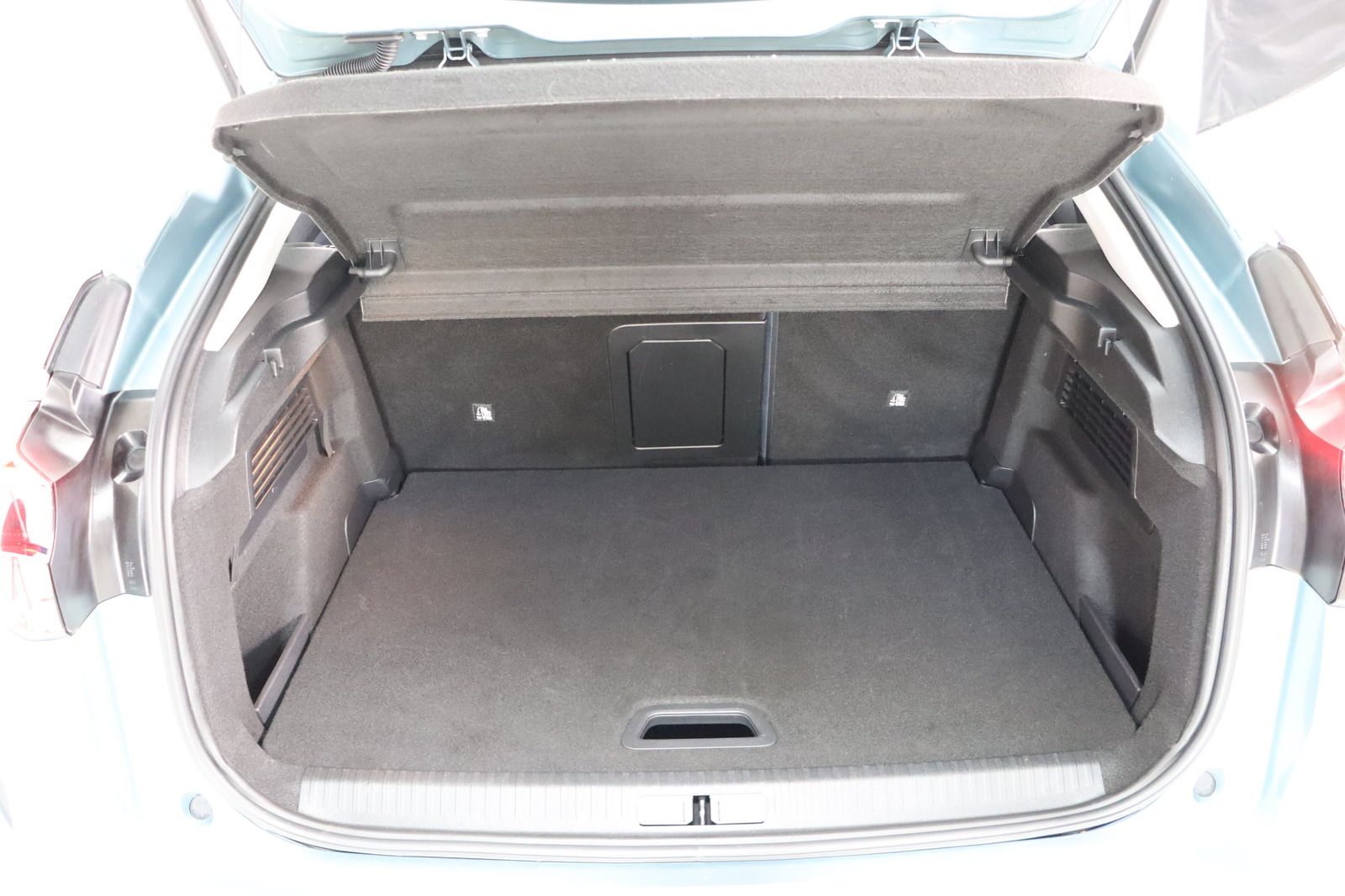 Fahrzeugabbildung Citroën C4 1.2i Feel Pack * LED * Navi * LRHZ *