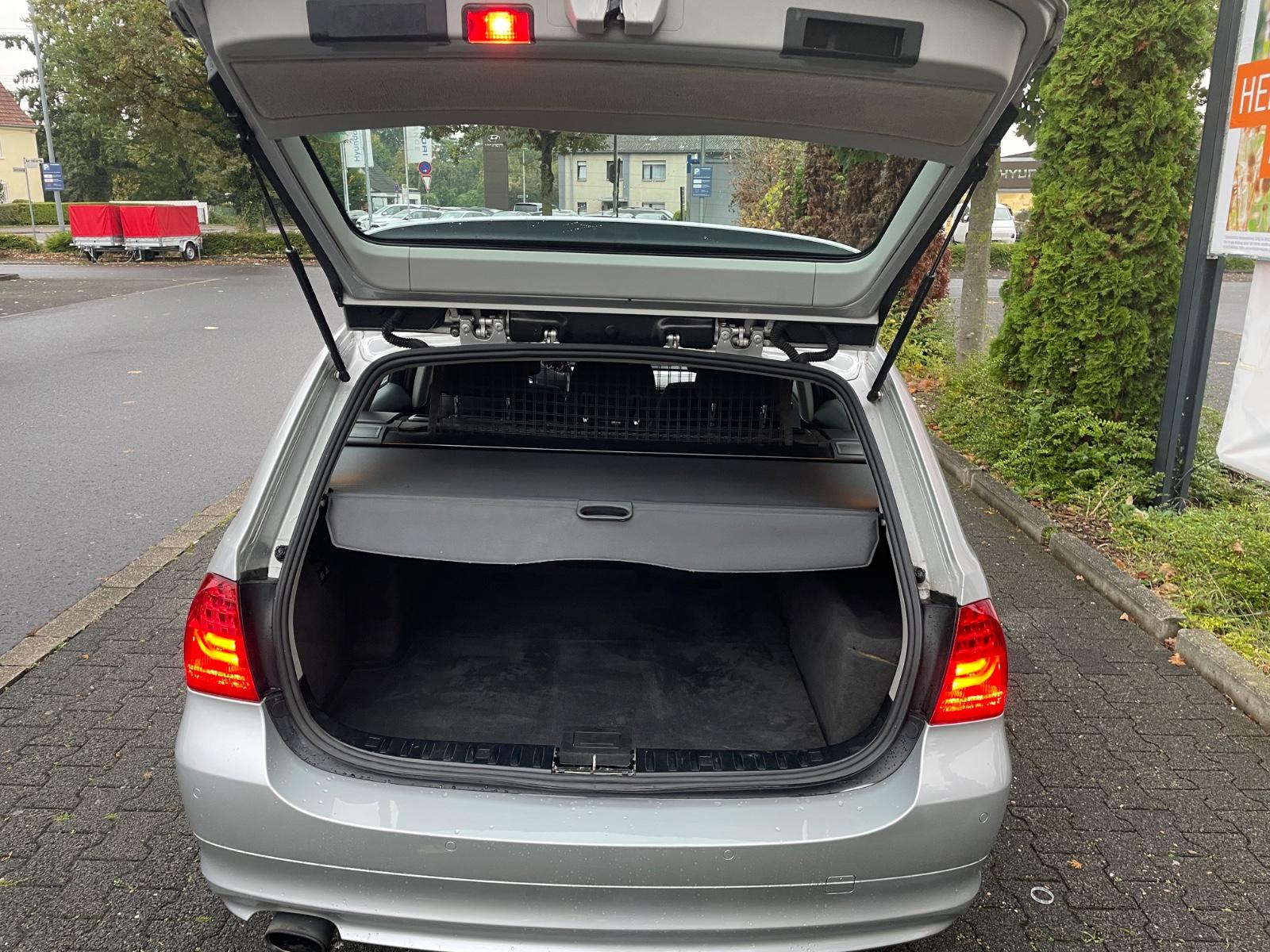BMW 320 2010 — engine 1.995 cm³, 184 HP (135kW)
