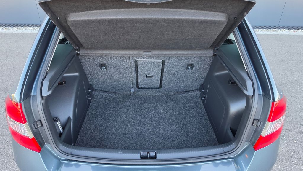 Spaceback 1.2 TSI AHK SHZ PDC Tempomat