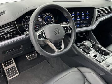 Volkswagen Touareg - 12