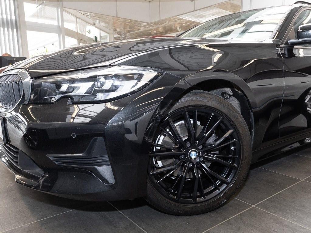 BMW 320i A Advantage DAB WLAN Tempomat Klimaaut.