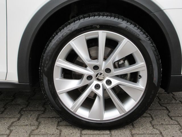 Octavia 2.0 TDI 4x4 DSG Scout AHK/MATRIX/18-ZOLL