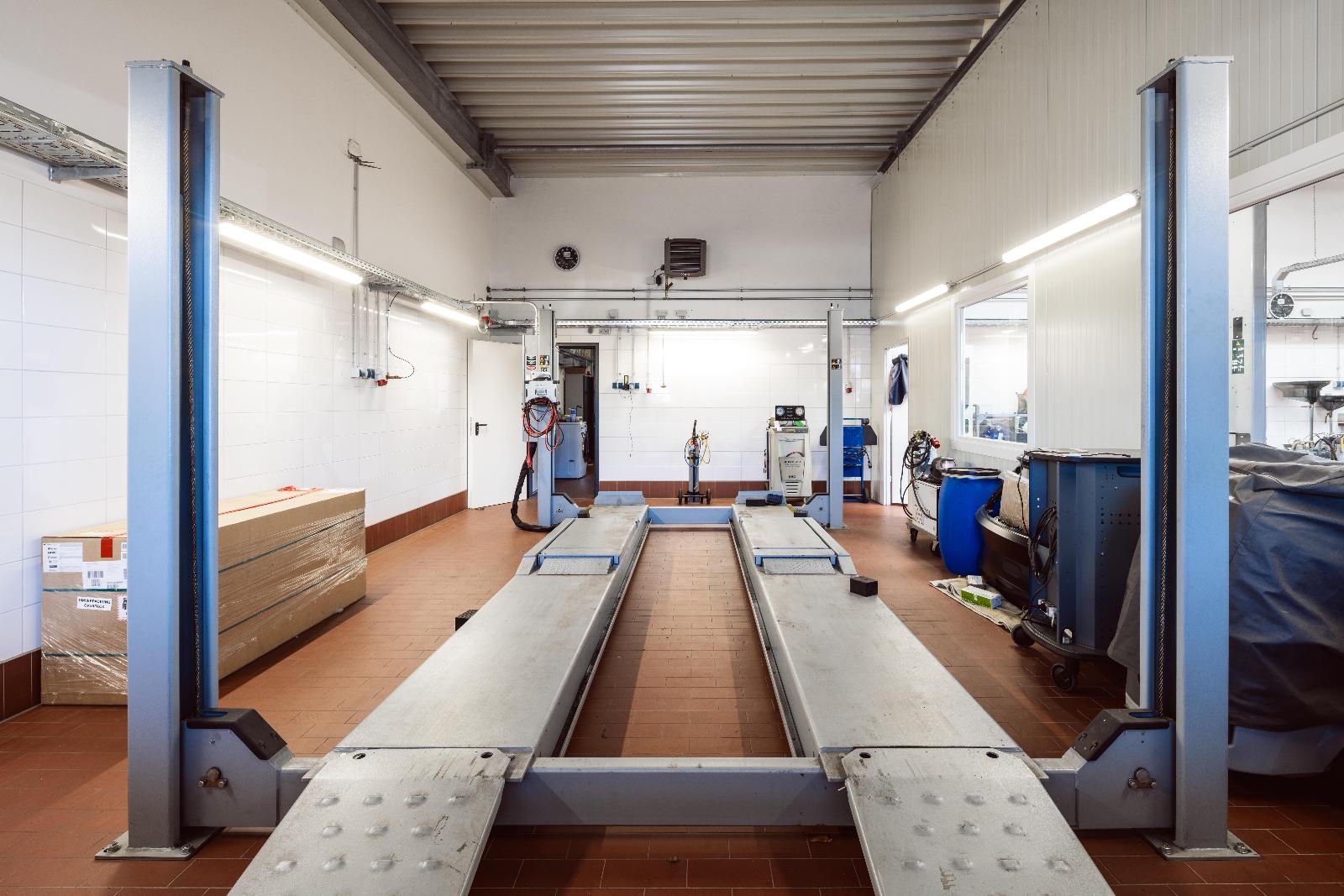 showroom-image-bottom