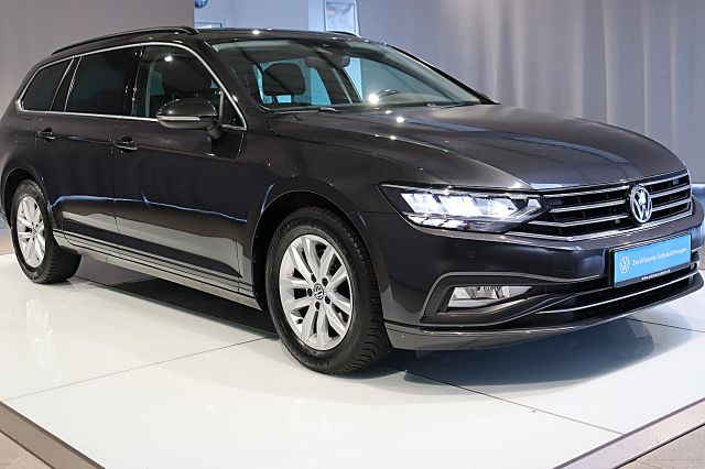 Passat Variant 2.0 TDI DSG Business ACC AHK NAVI