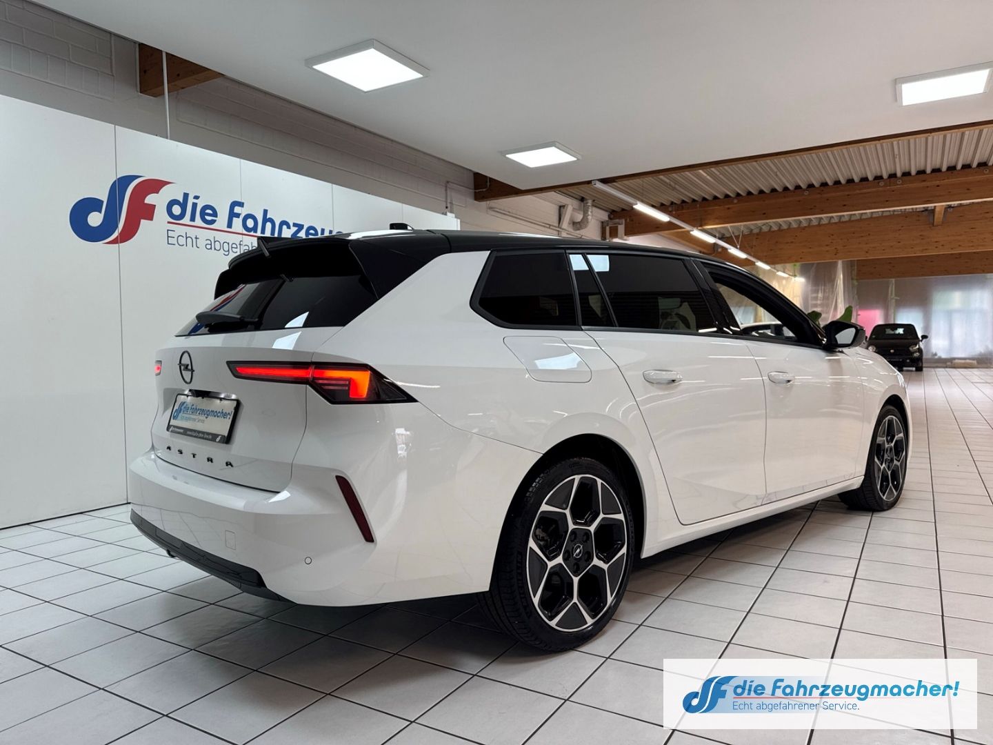 Fahrzeugabbildung Opel Astra L Sports Tourer GS Digitales Cockpit 360 K