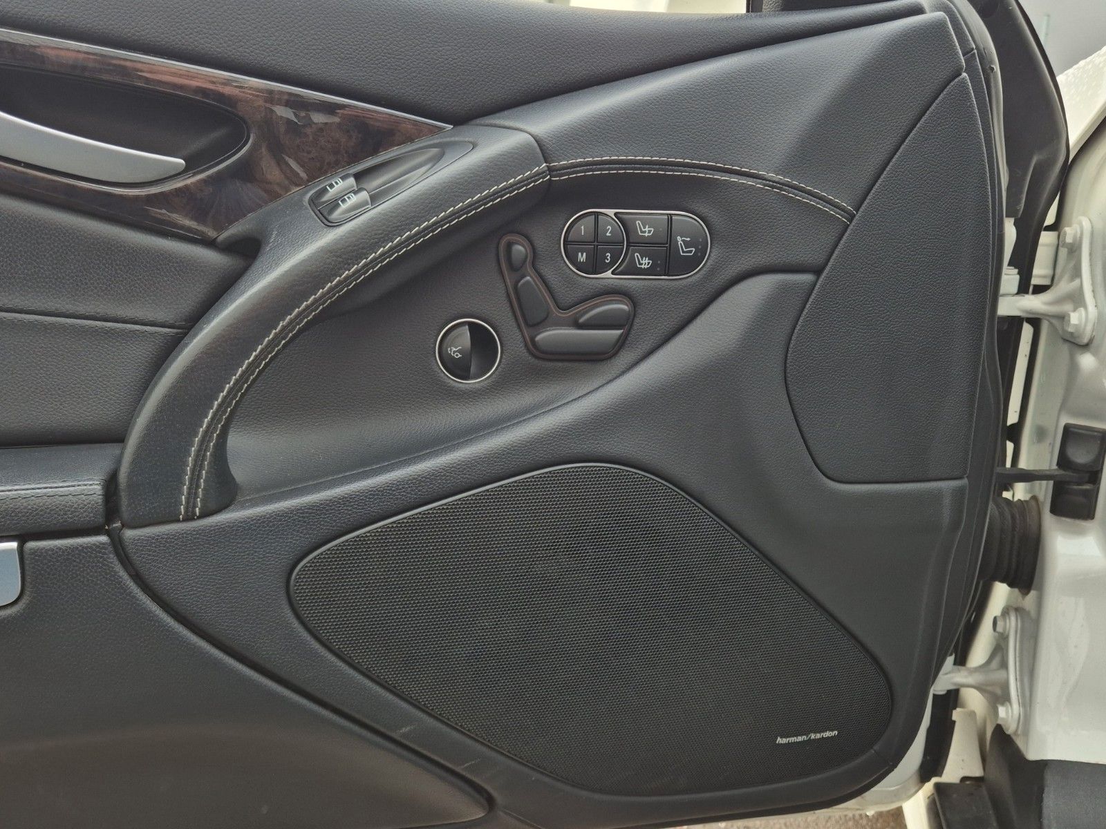Fahrzeugabbildung Mercedes-Benz SLR SL 350 PIECHA CARBON PANO MEMORY H&K LED