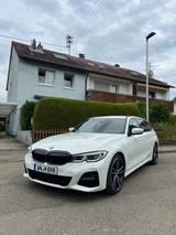 BMW 330i xDrive Touring M Sport A. M Sport - BMW 330 Gebrauchtwagen in Stuttgart