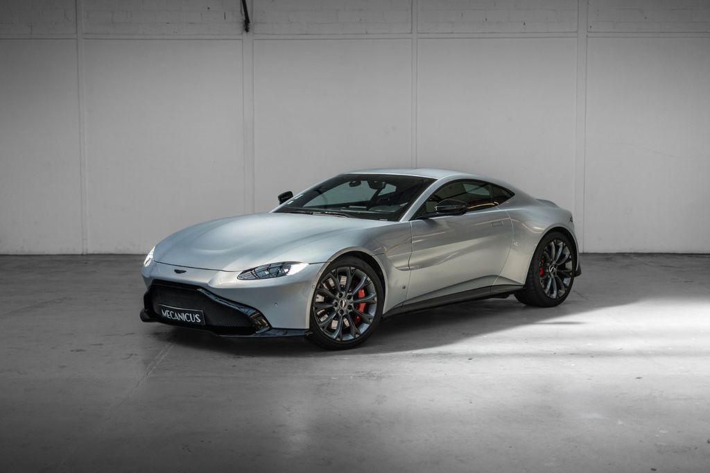 Image of Aston Martin V8 Vantage