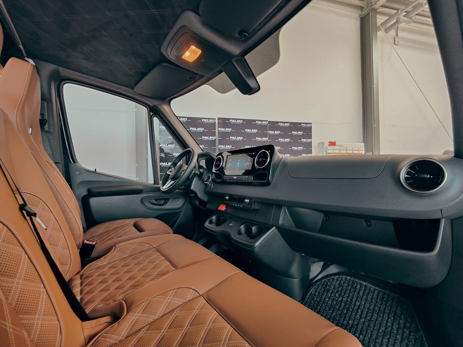 Fahrzeugabbildung Mercedes-Benz X-CROSSVAN  RWD #stealthcamper