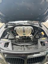BMW 750i xDrive V8 4,4l - BMW 750 aus 2009: 750i
